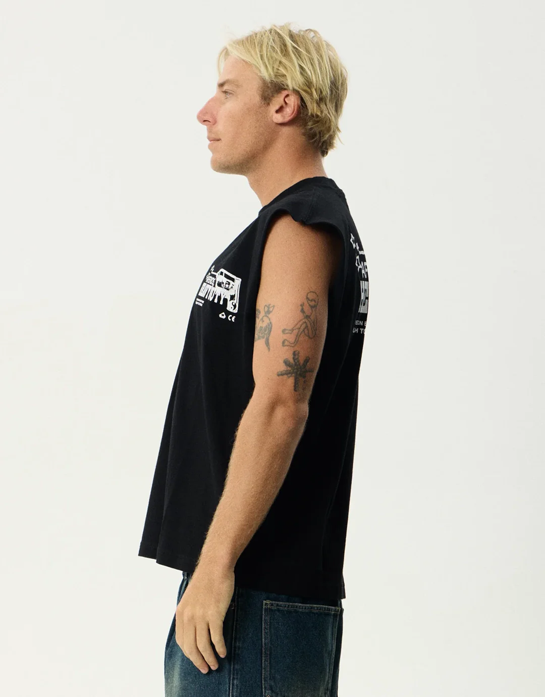 Heavy Duty Sleeveless T-Shirt - Black - Image 5