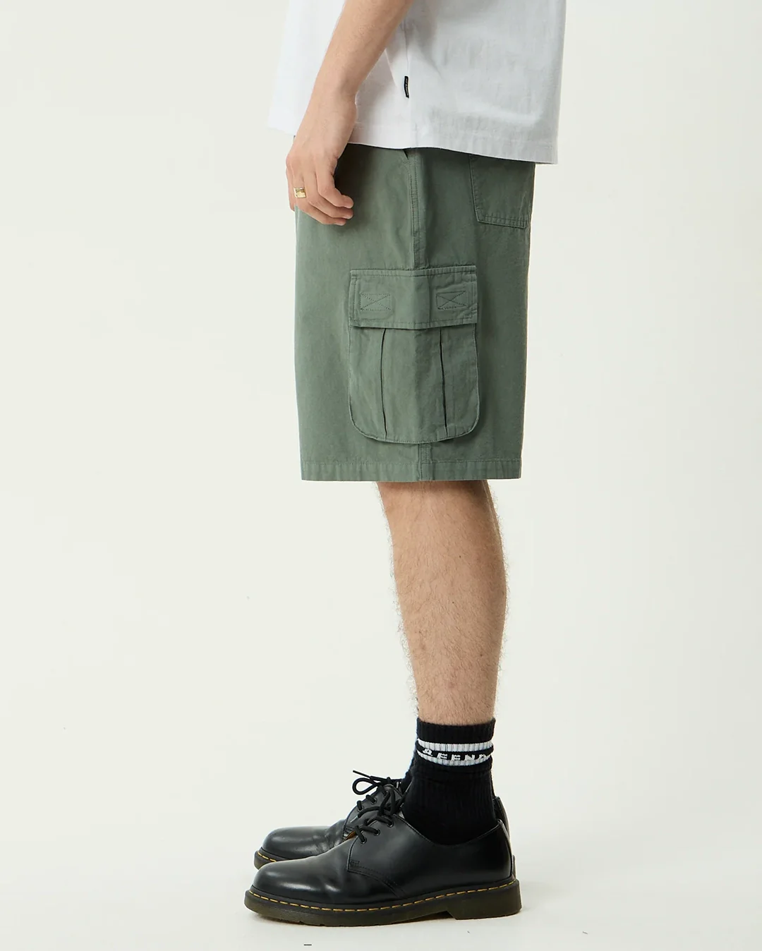 Summit 22" Pleated Cargo Short - Washed Sycamore - Image 4