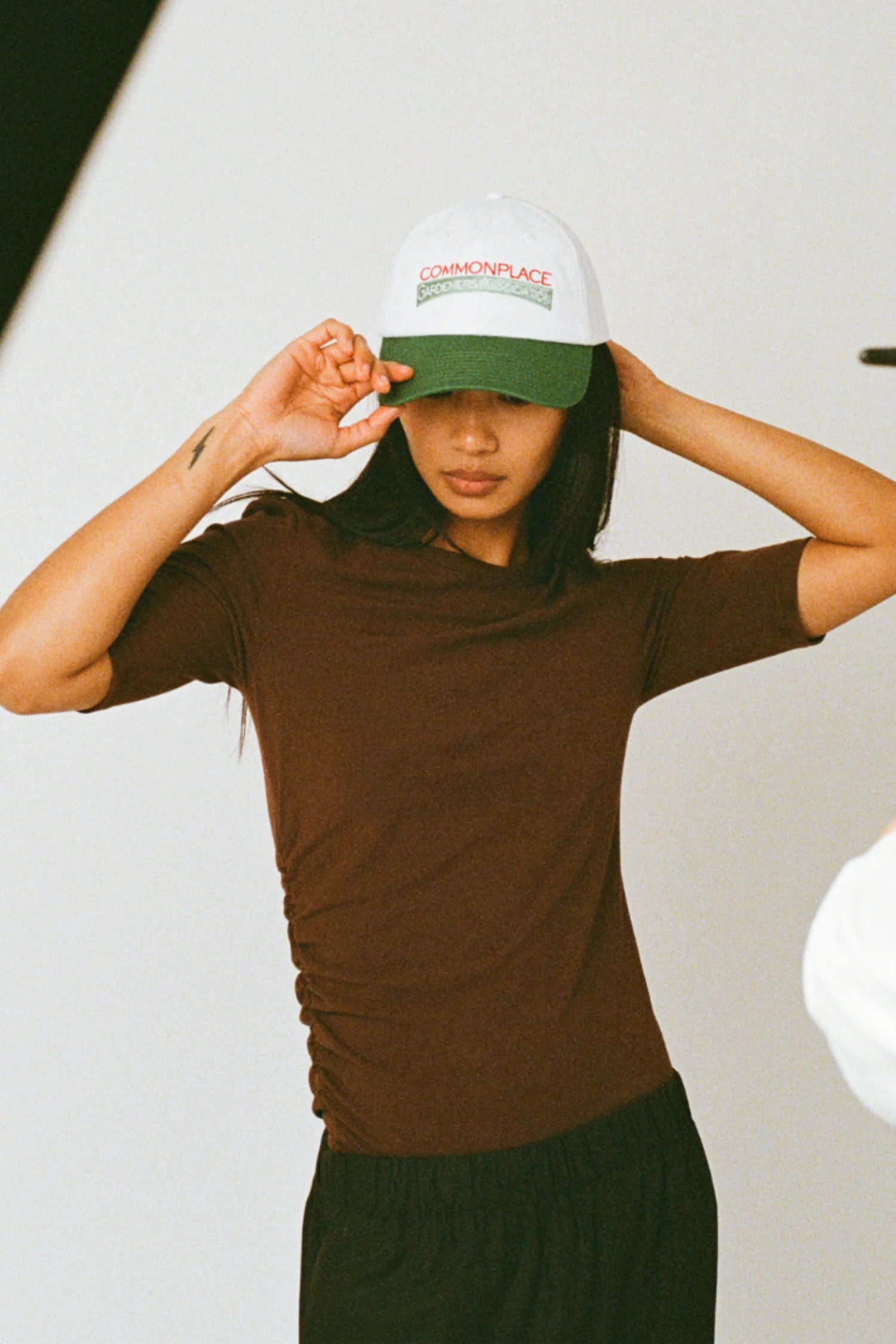 Ruched SS Tee - Choc - Image 10