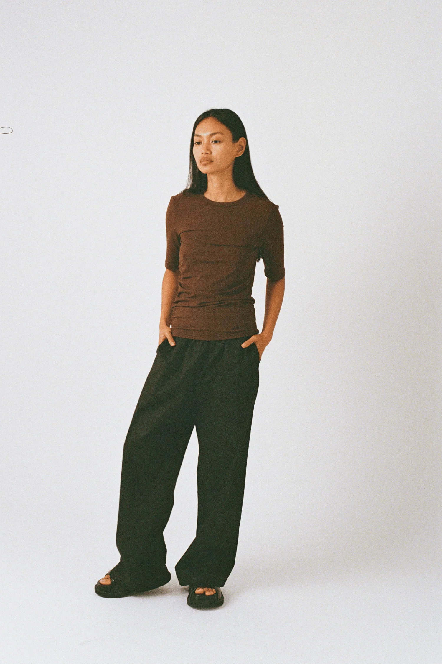 Ruched SS Tee - Choc - Image 11