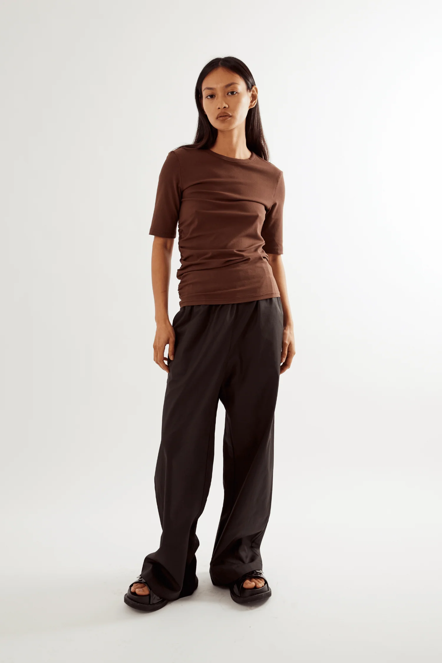 Ruched SS Tee - Choc - Image 12