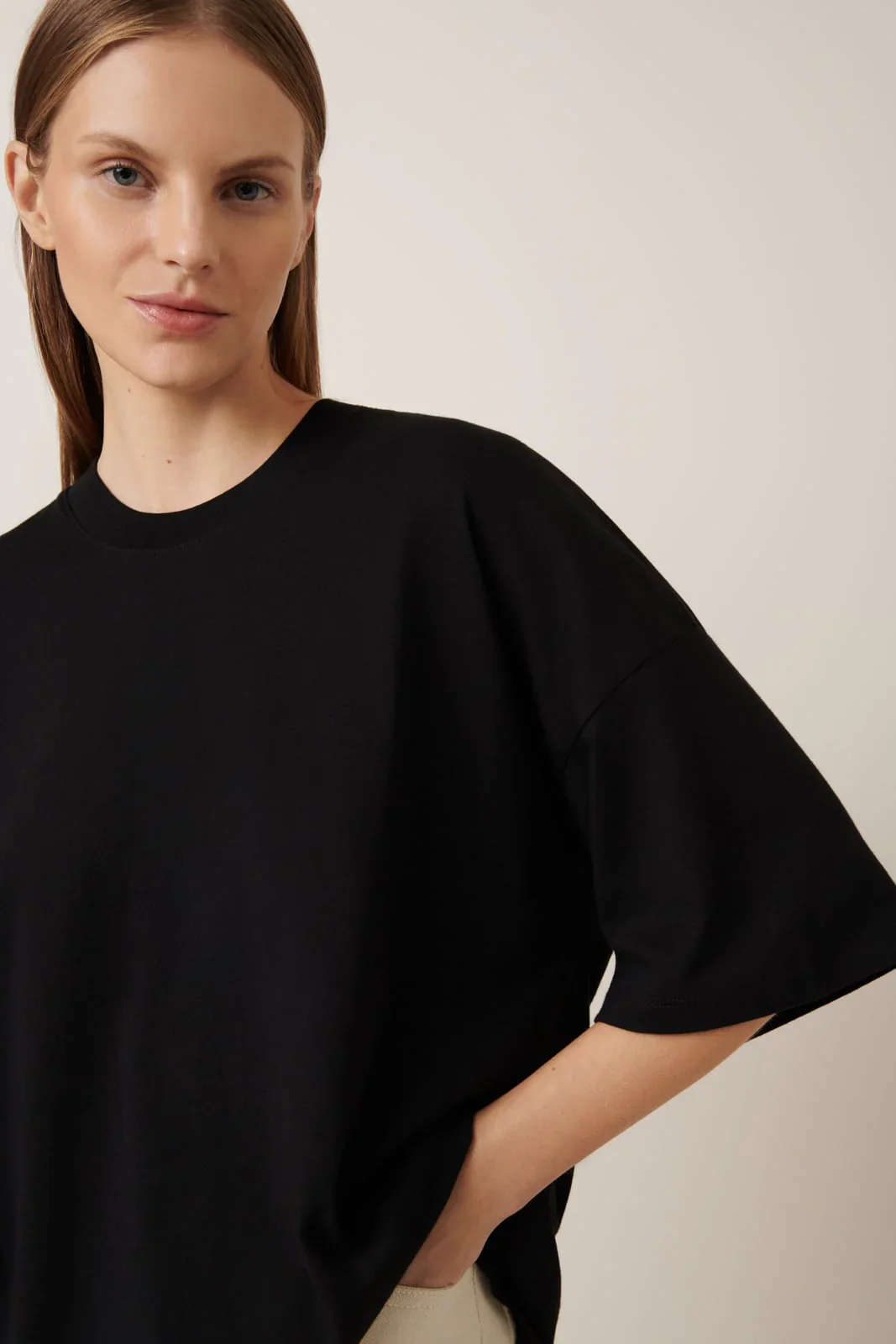 Oversized Boxy T-Shirt - Black - Image 5