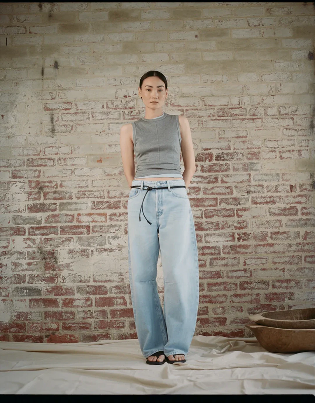 Vera Barrell Jeans - Faded - Image 4