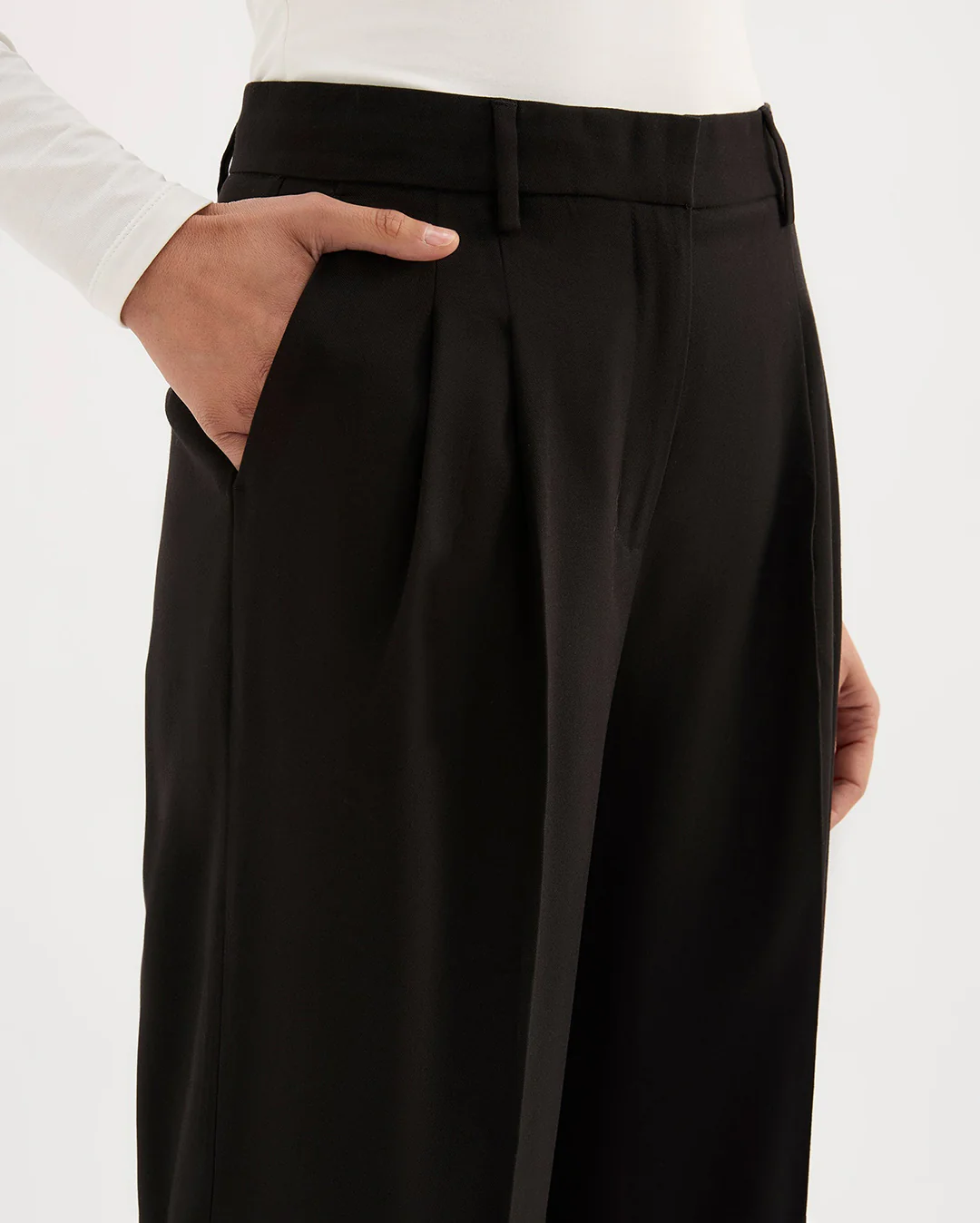Rana Pant - Black - Image 6