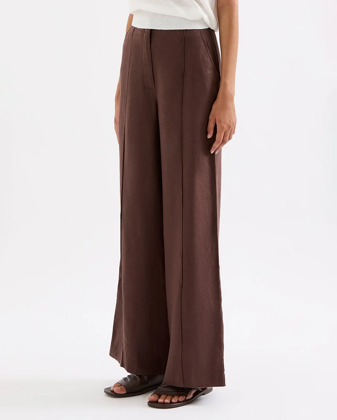 Theo Linen Pant - Chocolate - Image 5