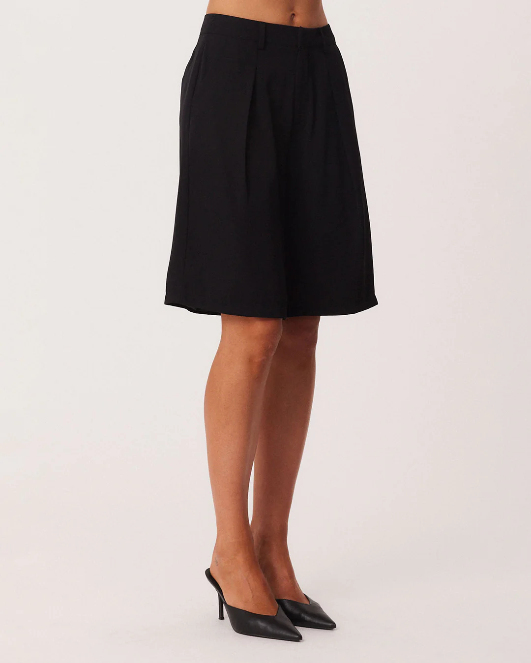 Reece Bermuda Shorts - Black - Image 6