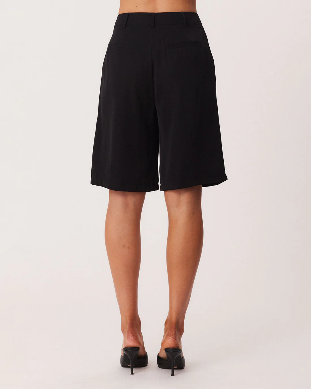 Reece Bermuda Shorts - Black - Image 7