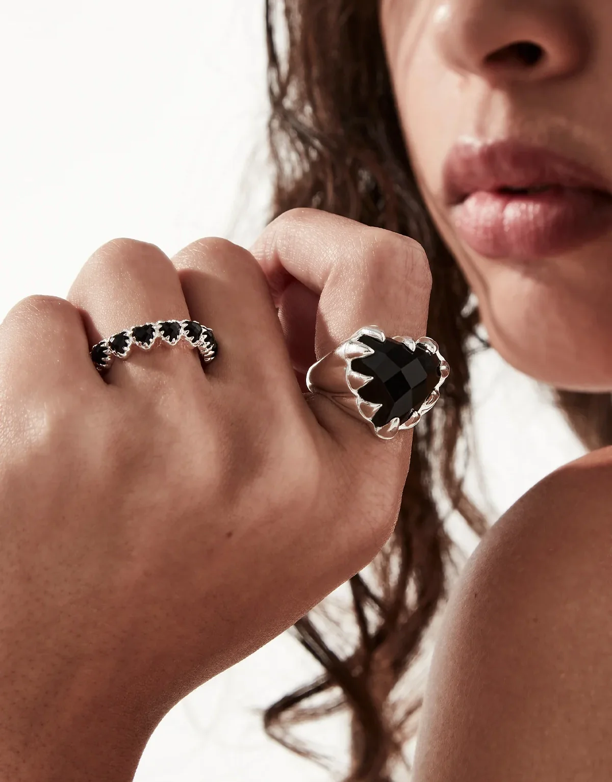 Love Claw Eternity Ring - Stirling Silver / Onyx - Image 5